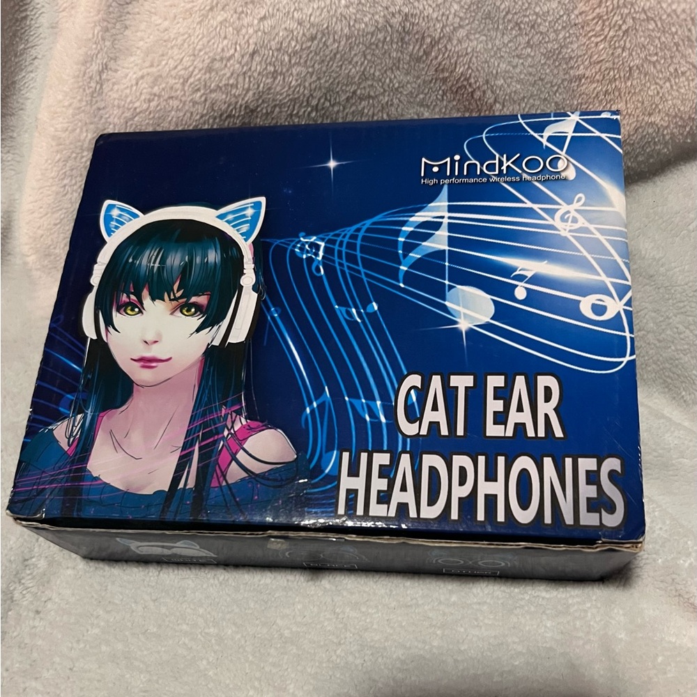 MindKoo Cat Ear light up Headphones